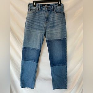 Ultra High Rise Mom Jeans. Size 29 Hollister Vintage Stretch.